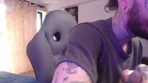 OMAR online show from December 13, 6:27 pm