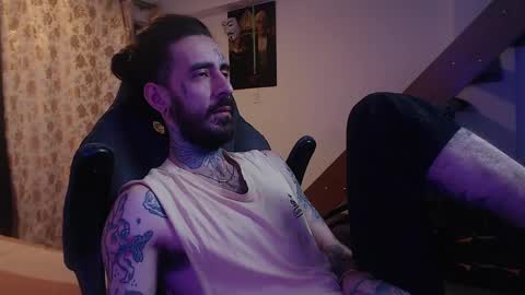 OMAR online show from December 24, 8:33 am