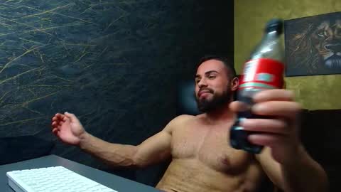 HayesWood online show from November 15, 8:05 am