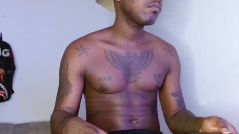 hazlan_420 online show from December 14, 1:07 pm