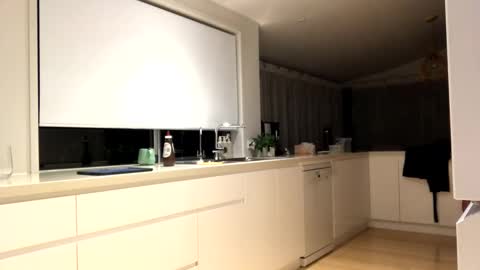 h babe online show from September 18, 6:32 pm