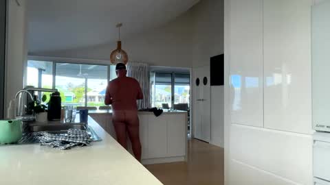 h babe online show from February 1, 6:10 am