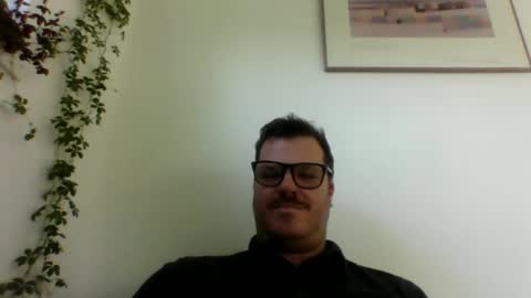 Snapshot of heartofadog604 chatting on January 17, 12:10 am MT online show from January 17, 12:10 am