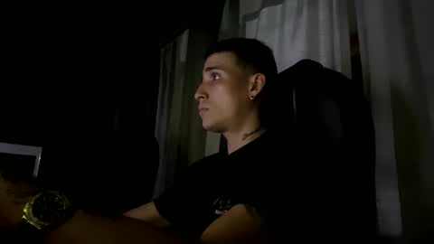 Snapshot of hell_boy66 chatting on March 4, 2:06 am Eros online show from March 4, 2:06 am