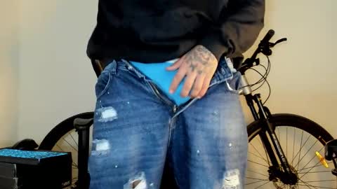 Andy online show from October 21, 9:23 am