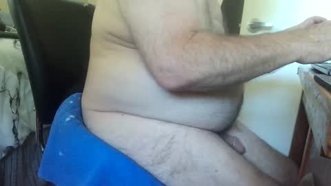 herbee510 online show from October 18, 7:52 pm