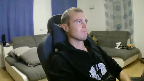 John Pearl online show from November 28, 4:31 pm