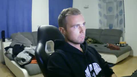 John Pearl online show from September 30, 7:39 pm