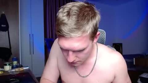 Snapshot of hercules__ chatting on October 8, 3:49 pm Gregblonde Alextattoo online show from October 8, 3:49 pm