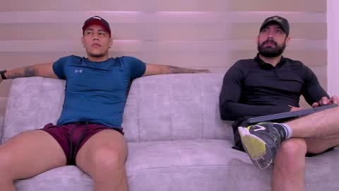 heteros men online show from January 7, 1:54 pm