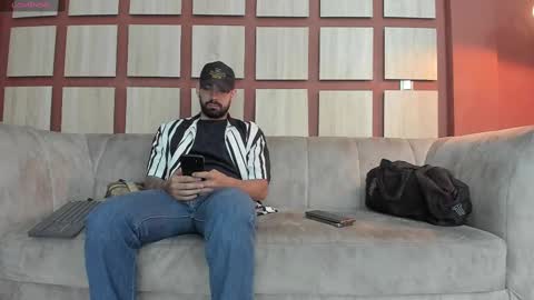 heteros men online show from March 2, 2:25 pm