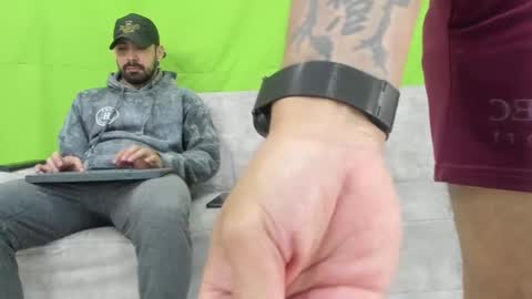 heteros men online show from March 10, 1:32 pm