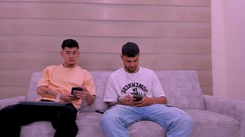 heteros men online show from February 2, 1:45 am