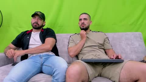 heteros men online show from March 9, 3:27 pm