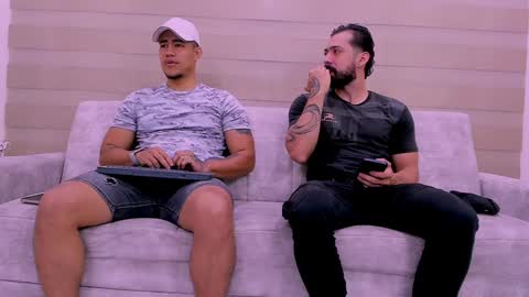 heteros men online show from January 22, 1:32 pm