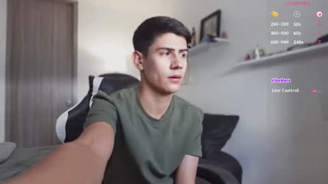 hey_cesard online show from October 24, 5:14 pm