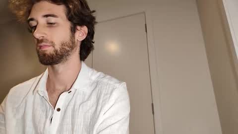 HiddenGaze online show from March 1, 1:44 pm