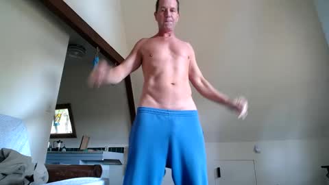 Hippie Jijm online show from September 8, 6:07 pm