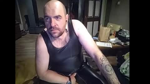 Thomass online show from November 3, 10:22 pm