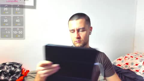 Snapshot of honestandrew chatting on January 19, 6:53 am Andrew online show from January 19, 6:53 am