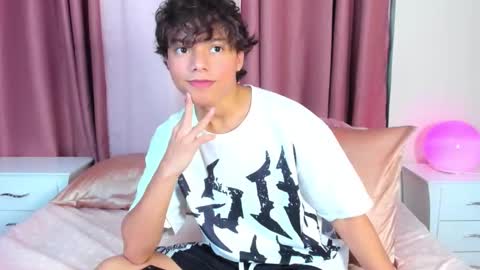 honeymoon_sariel online show from January 15, 8:55 pm