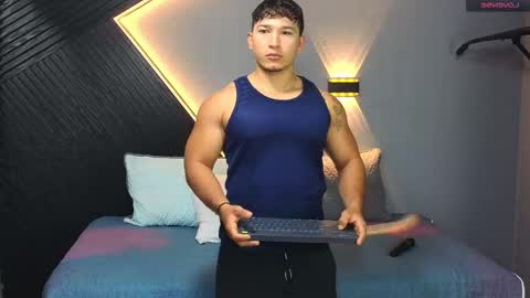 horny_nick18 online show from February 20, 12:18 pm