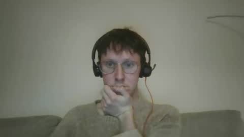 horny_pole online show from December 9, 9:33 pm