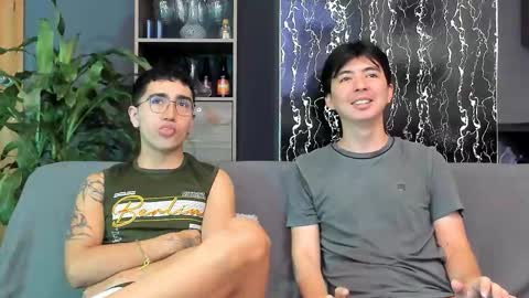 Alex and Camilo online show from February 15, 3:31 pm