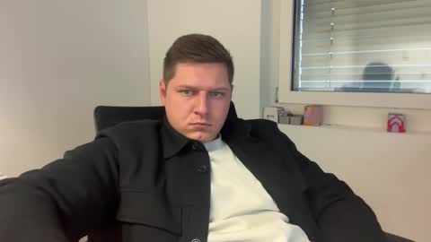 hornyboy95300 online show from December 7, 1:40 pm