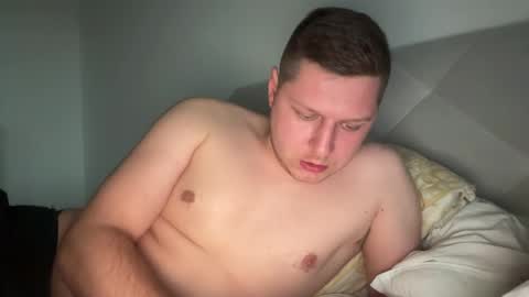 hornyboy95300 online show from December 29, 3:24 pm