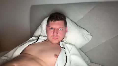 hornyboy95300 online show from March 10, 6:16 am