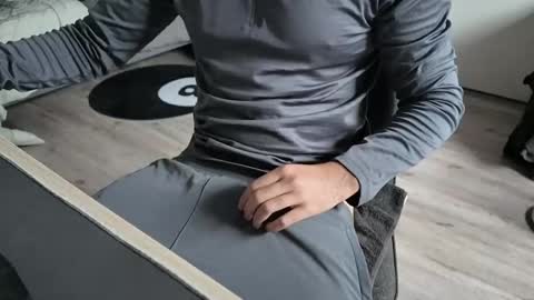 HornyLegalGoonerBoy online show from November 27, 11:25 am