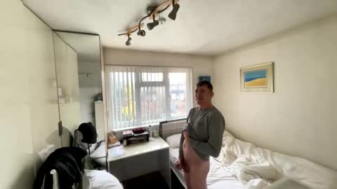 Hornylondon online show from November 7, 9:12 am