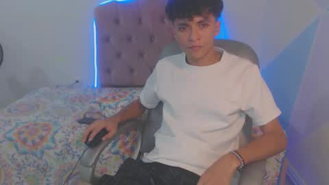 Salomon online show from January 6, 9:52 pm