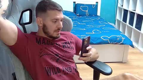 hot_cap_77 online show from November 8, 7:06 pm