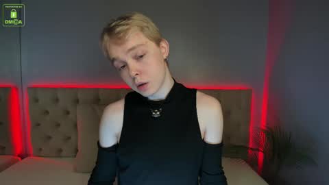 hot_twinkboy online show from February 14, 10:07 am