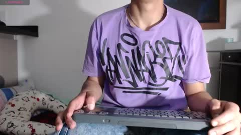 hot_twinks83 online show from November 10, 6:40 am