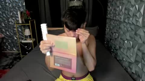 XANDRA hugecock online show from January 19, 7:47 pm