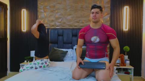 felipe  marcello online show from March 6, 3:13 pm