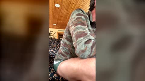 hothorneydaddy73 online show from April 28, 4:33 pm