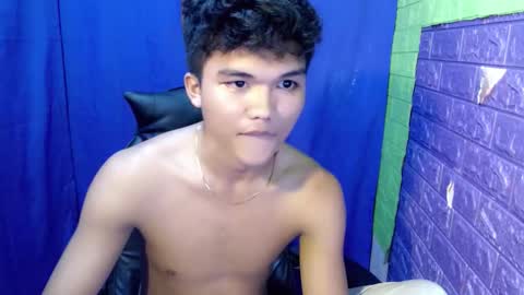 hotking_cummer online show from December 18, 12:23 pm