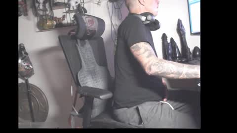 hotkinkytat online show from May 16, 10:52 pm