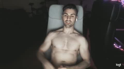 hotstud4uu online show from February 3, 6:22 am