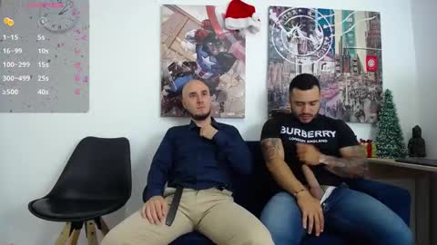 hott_asses online show from December 16, 1:43 pm