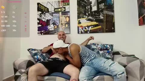 hott_asses online show from January 25, 2:25 pm