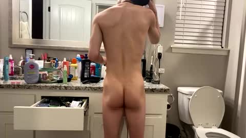 hottiewithabody101 online show from May 3, 12:35 am