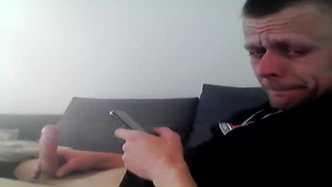 hubikush22 online show from April 1, 3:42 pm