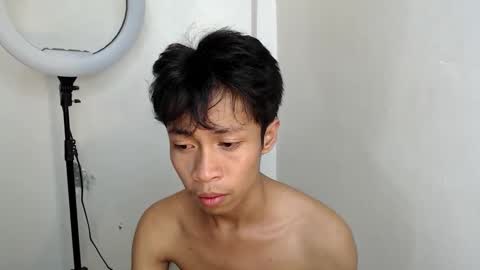 hugecockwayoy online show from September 24, 5:40 am