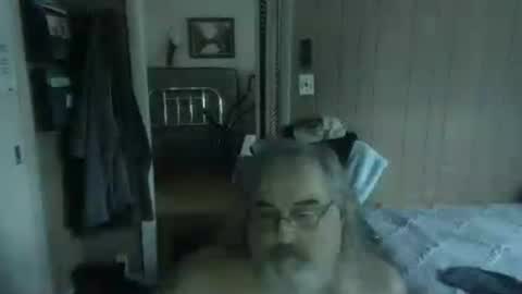 lonely huggy bear online show from July 28, 12:59 pm