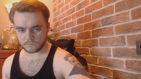 Snapshot of hugo__brad chatting on January 19, 1:44 pm Hugo online show from January 19, 1:44 pm